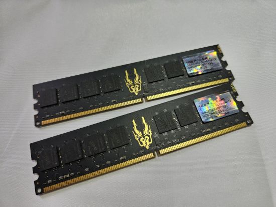 Picture of GEIL BLACK DRAGON GB22GB6400C4DC PC2-6400 2GB KIT (2 X 1GB) RAM MEMORY