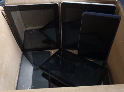 Picture of 29x FAULTY TABLETS JOB LOT APPLE SAMSUNG DELL - BUNDLE FOR PARTS