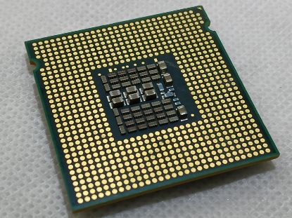 Picture of ✔️ INTEL CORE 2 QUAD Q9550 @ 2.83GHz LGA775 SLAN4 SLAWQ SLB8V - UK SELLER 