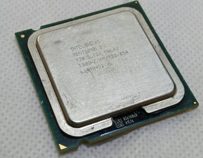 Picture of ✔️ INTEL PENTIUM D 930 @ 3.00GHz LGA775 SL8WR SL94R SL95X - UK SELLER 