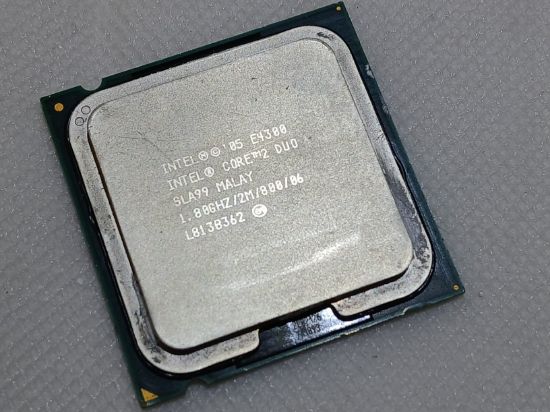 Picture of ✔️ INTEL CORE 2 DUO E4300 @ 1.80GHz LGA775 SL9TB SLA5G SLA99 - UK SELLER 