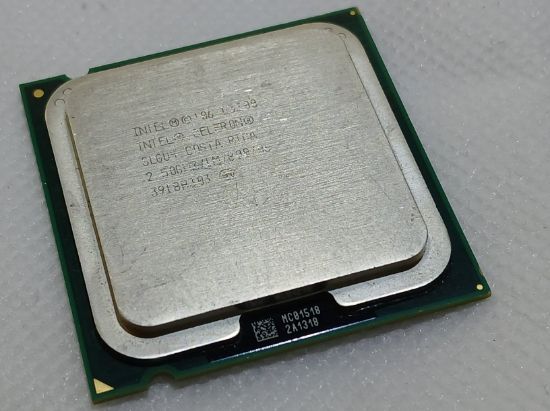 Picture of ✔️ INTEL CELERON DUAL CORE E3300 @ 2.50GHz LGA775 SLGU4 - UK SELLER