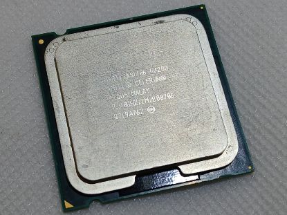 Picture of ✔️ INTEL CELERON DUAL CORE E3200 @ 2.40GHz LGA775 SLGU5 - UK SELLER