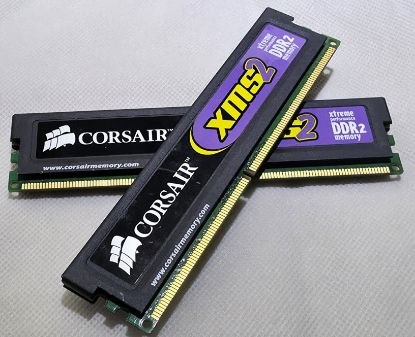 Picture of DDR2 2x1GB Corsair CM2X1024-6400 DDR2-800 PC2-6400 2GB Memory Kit