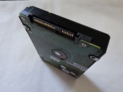 Picture of SAS 1.2TB 2.5" 10k RPM 12gbps DELL HUC101812CSS204 2.5 INCH HARD DRIVE 0B33078