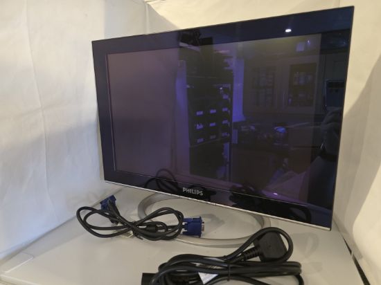 Picture of RETRO PHILIPS PHP-X19 FLATPANEL 16:10 1440x900 PROTECTIVE GLASS VGA D-SUB BOXED
