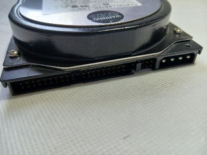 Picture of IDE 8.4GB 3.5" FUJITSU MPD3084AT 3.5 INCH HARD DRIVE HDD